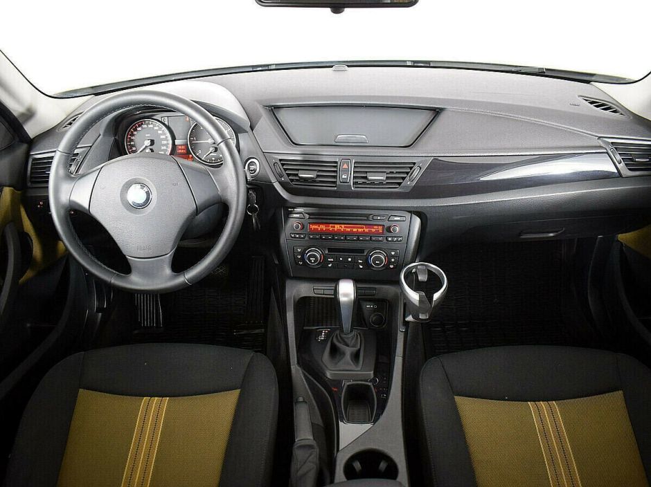 BMW X1, 2.0 л, АТ, 2011 фото 2