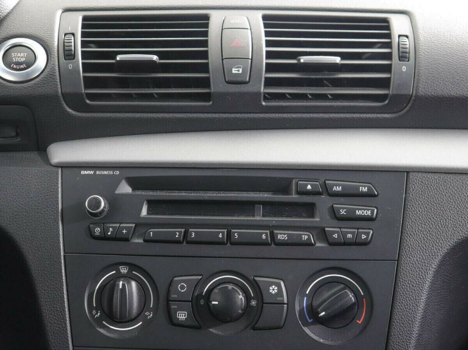 BMW 1 серии, 1.6 л, АТ, 2010 фото 2
