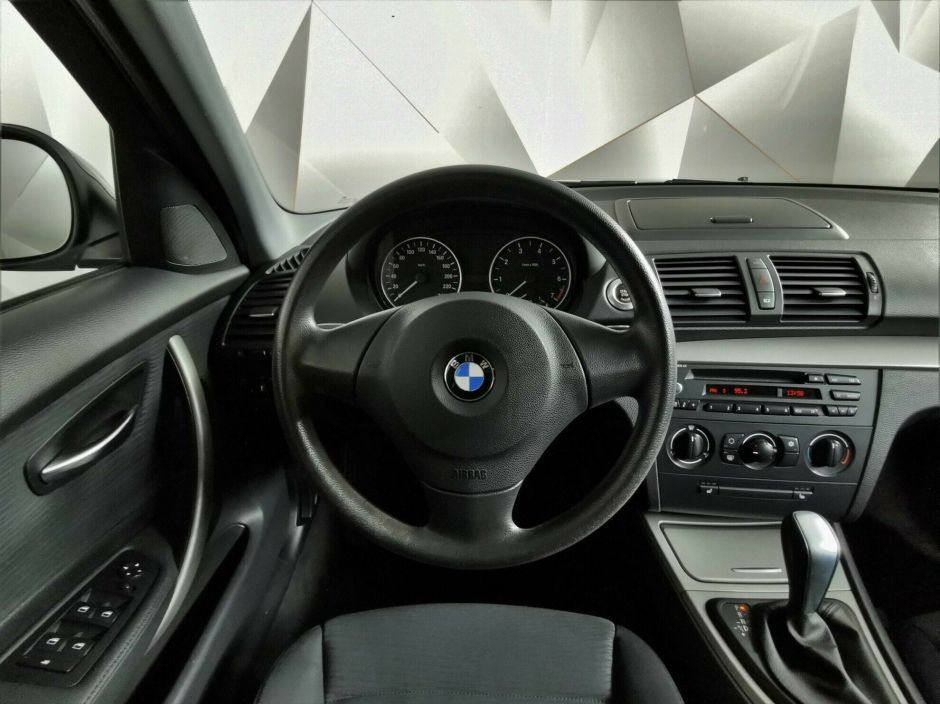 BMW 1 серии, 2.0 л, АТ, 2011 фото 10