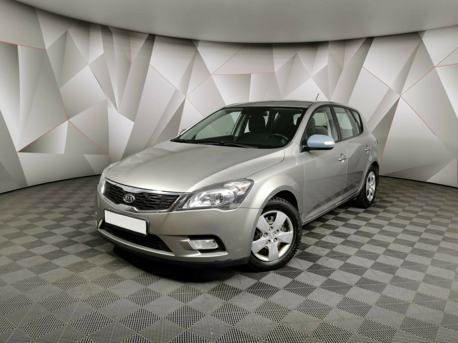 Kia Ceed, 1.6 л, АТ, 2010 фото 3