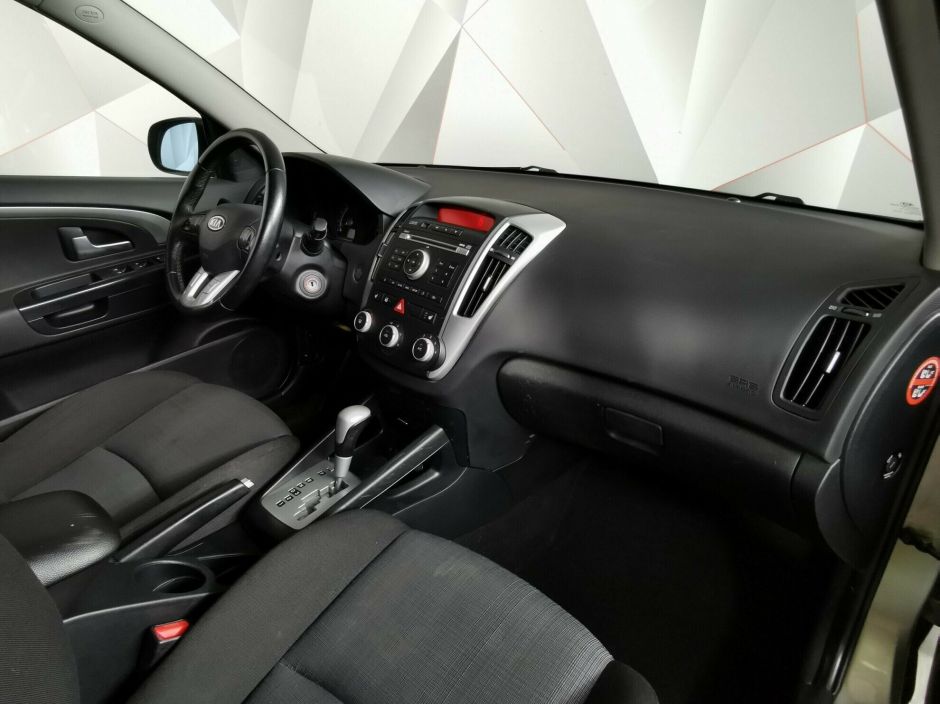 Kia Ceed, 1.6 л, АТ, 2010 фото 10