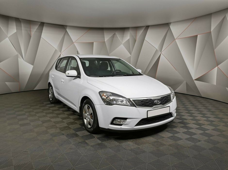 Kia Ceed, 1.6 л, МТ, 2010 фото 5