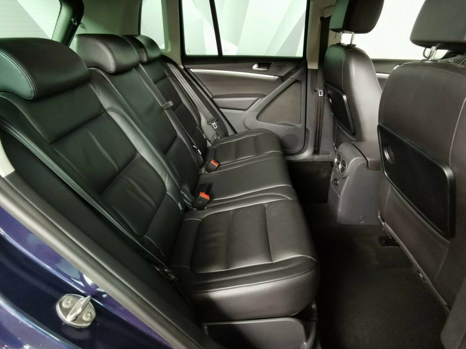 Volkswagen Tiguan, 2.0 л, АТ, 2012 фото 1