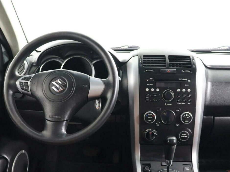 Suzuki Grand Vitara, 2.4 л, АТ, 2011 фото 7