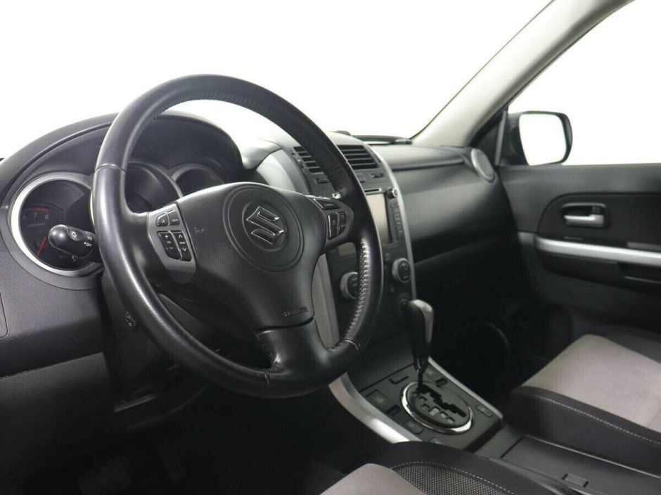 Suzuki Grand Vitara, 2.4 л, АТ, 2011 фото 8