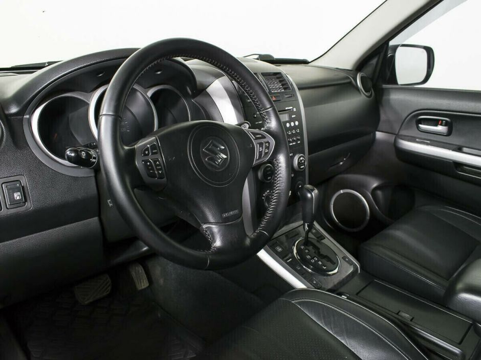 Suzuki Grand Vitara, 2.4 л, АТ, 2008 фото 1