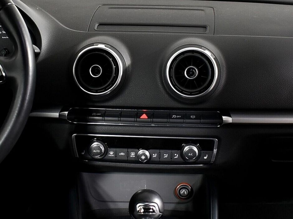 Audi A3, 1.4 л, Робот, 2013 фото 9