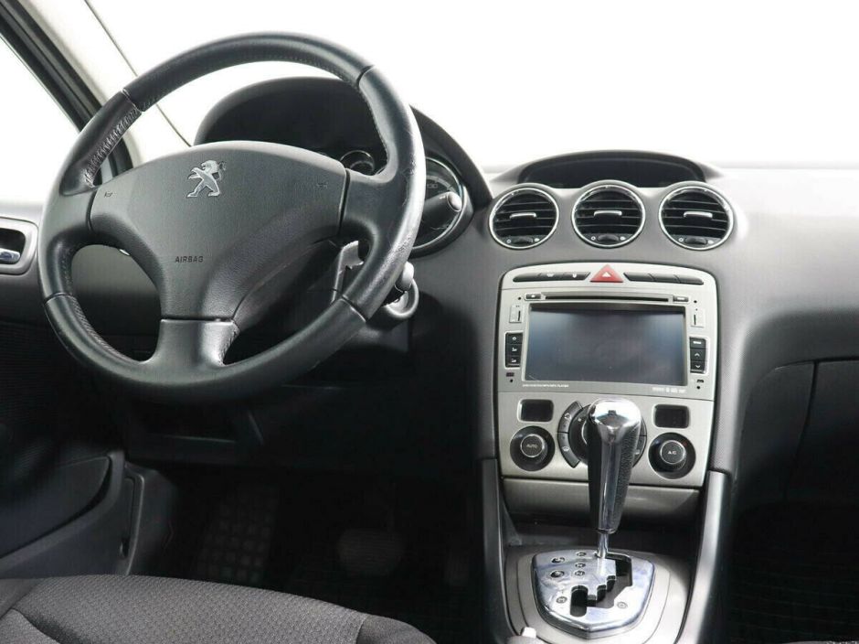 Peugeot 408, 1.6 л, АТ, 2015 фото 2