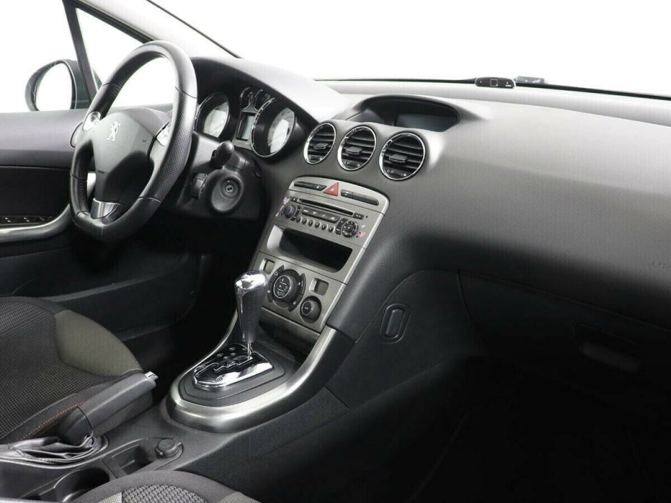 Peugeot 308, 1.6 л, АТ, 2011 фото 2