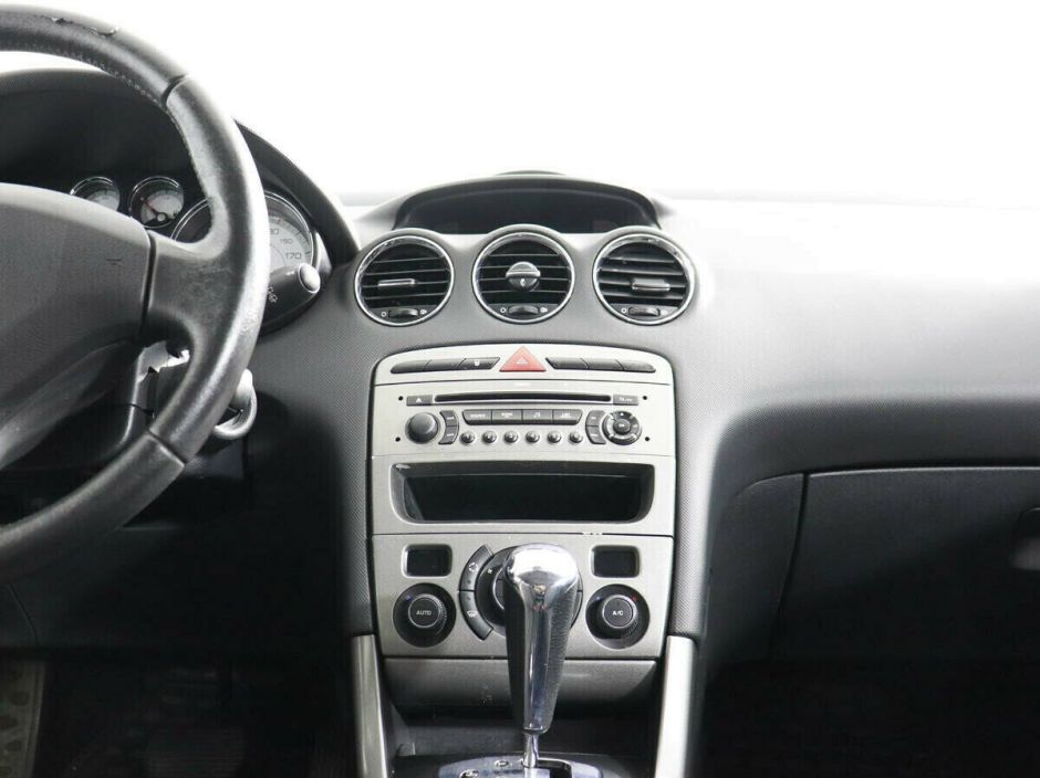 Peugeot 308, 1.6 л, АТ, 2011 фото 8