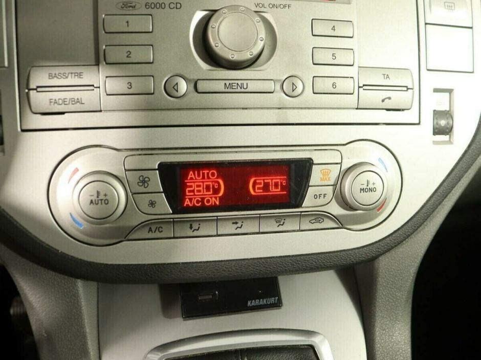 Ford Kuga, 2.0 л, МТ, 2010 фото 2