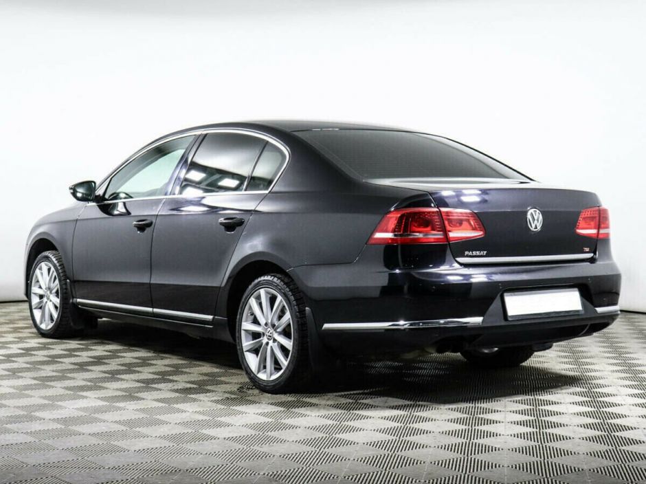 Volkswagen Passat, 1.8 л, Робот, 2013 фото 6
