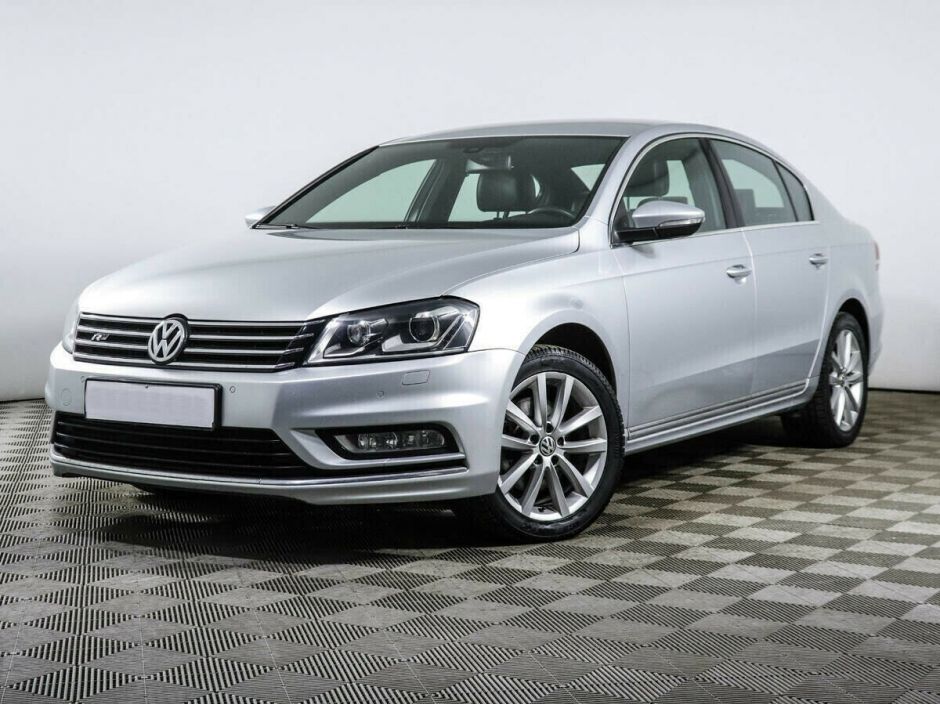 Volkswagen Passat, 1.8 л, Робот, 2014 фото 3