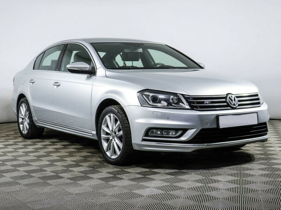 Volkswagen Passat, 1.8 л, Робот, 2014 фото 4