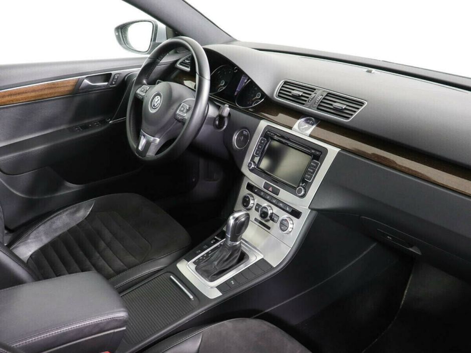 Volkswagen Passat, 1.8 л, Робот, 2014 фото 7