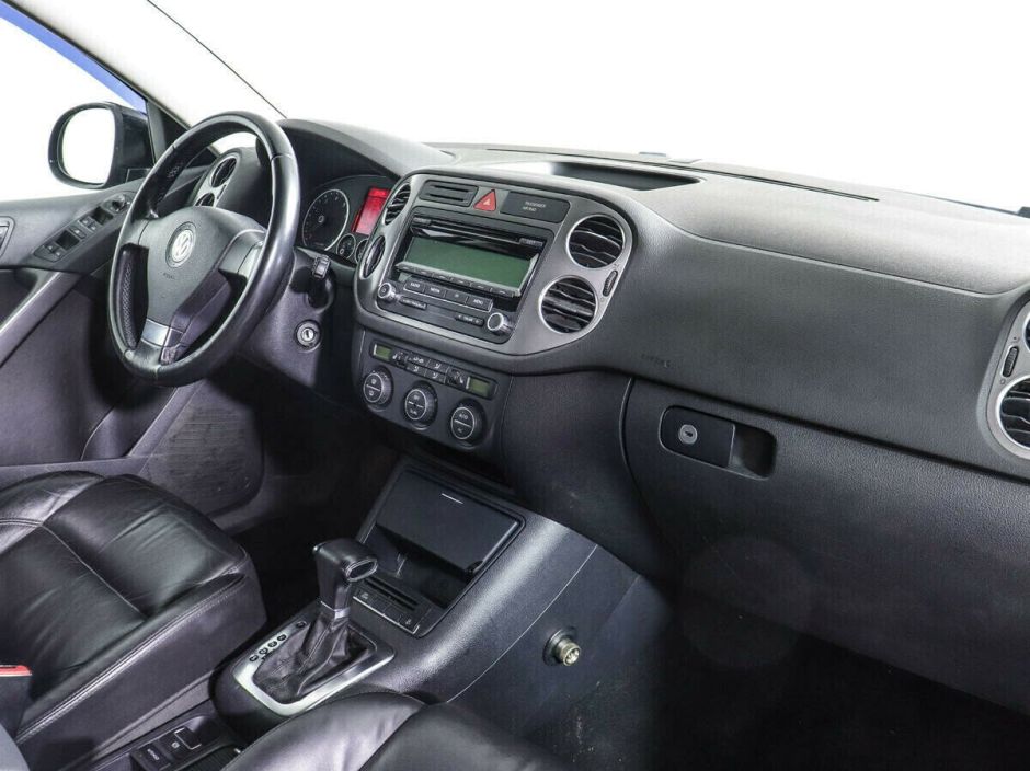 Volkswagen Tiguan, 2.0 л, АТ, 2009 фото 7