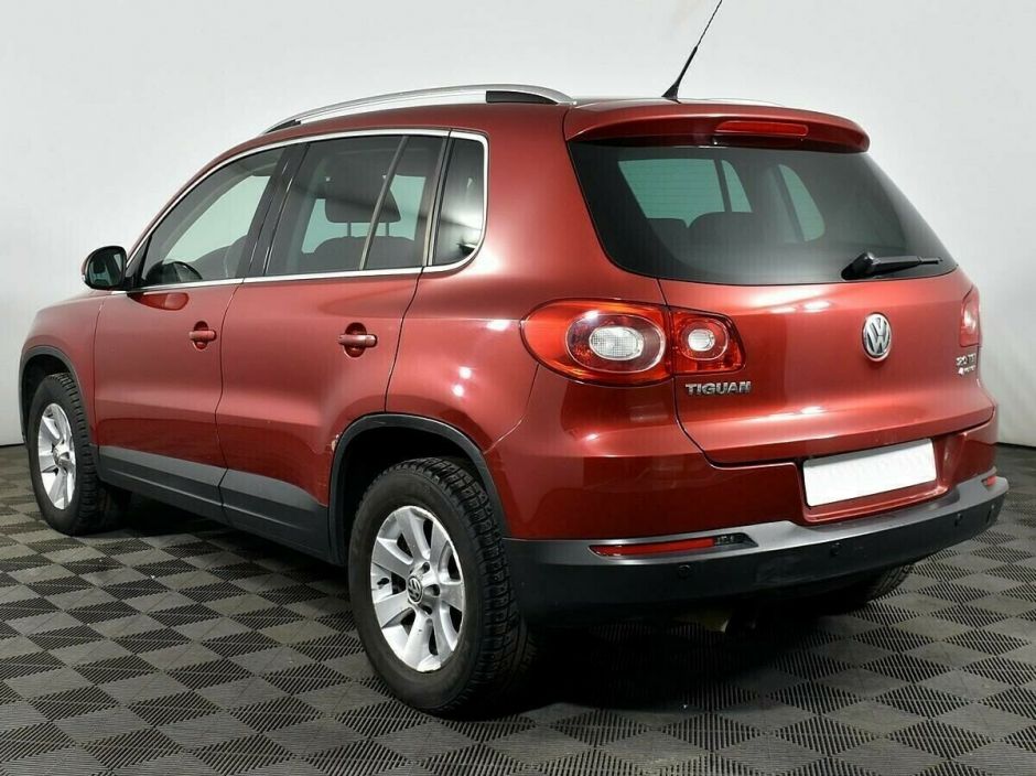 Volkswagen Tiguan, 2.0 л, АТ, 2011 фото 6