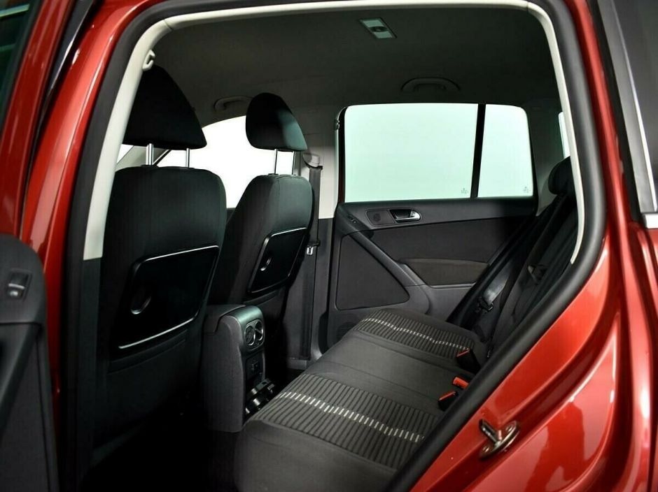 Volkswagen Tiguan, 2.0 л, АТ, 2011 фото 2