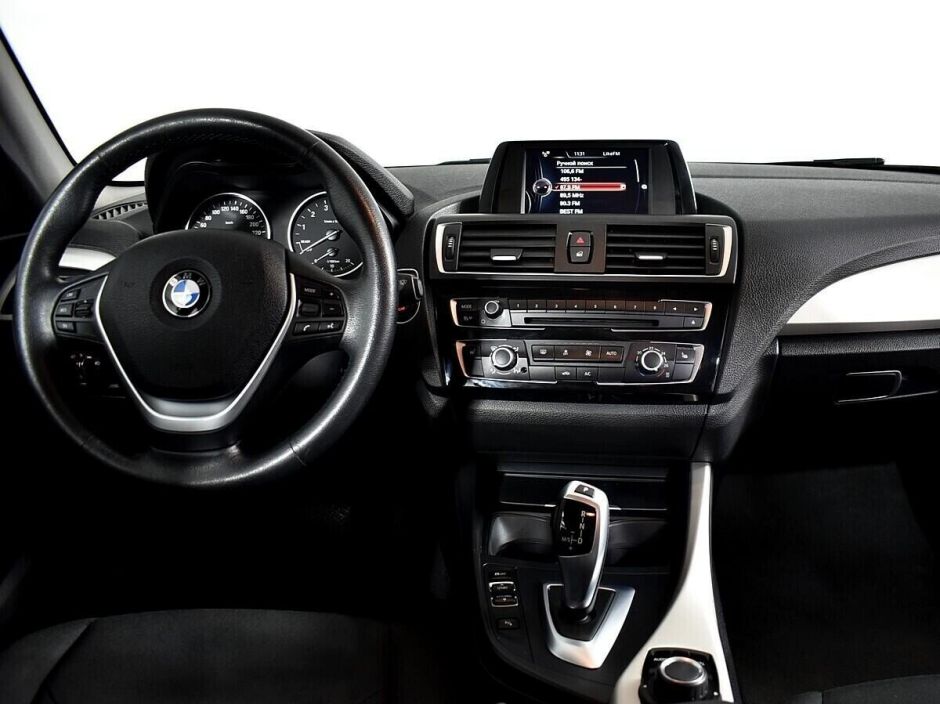 BMW 1 серии, 1.5 л, АТ, 2017 фото 9