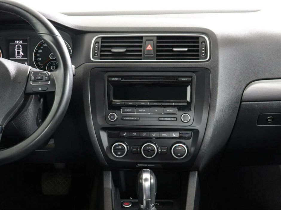 Volkswagen Jetta, 1.4 л, Робот, 2013 фото 2