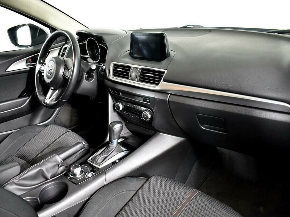 Mazda 3, 1.5 л, АТ, 2016 фото 2