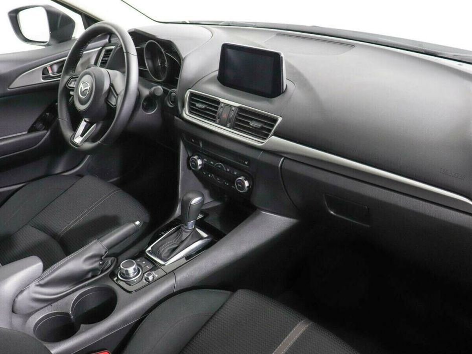 Mazda 3, 1.5 л, АТ, 2018 фото 2