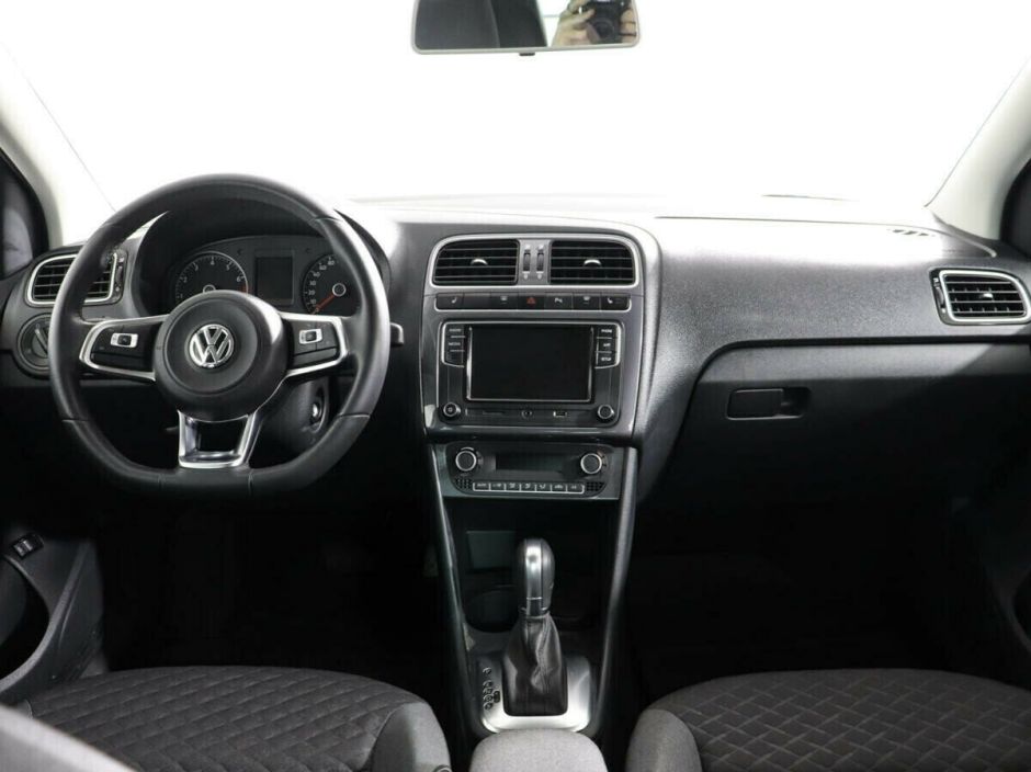 Volkswagen Polo, 1.6 л, АТ, 2016 фото 9