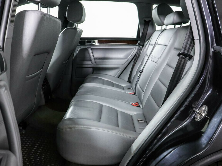 Volkswagen Touareg, 2.5 л, АТ, 2008 фото 1