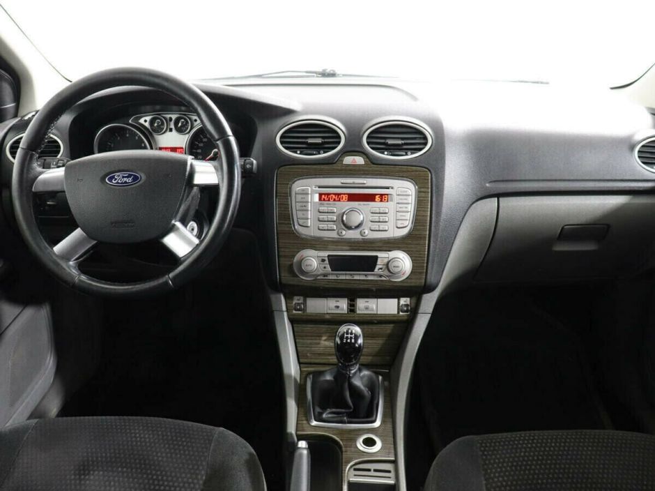 Ford Focus, 1.8 л, МТ, 2010 фото 7