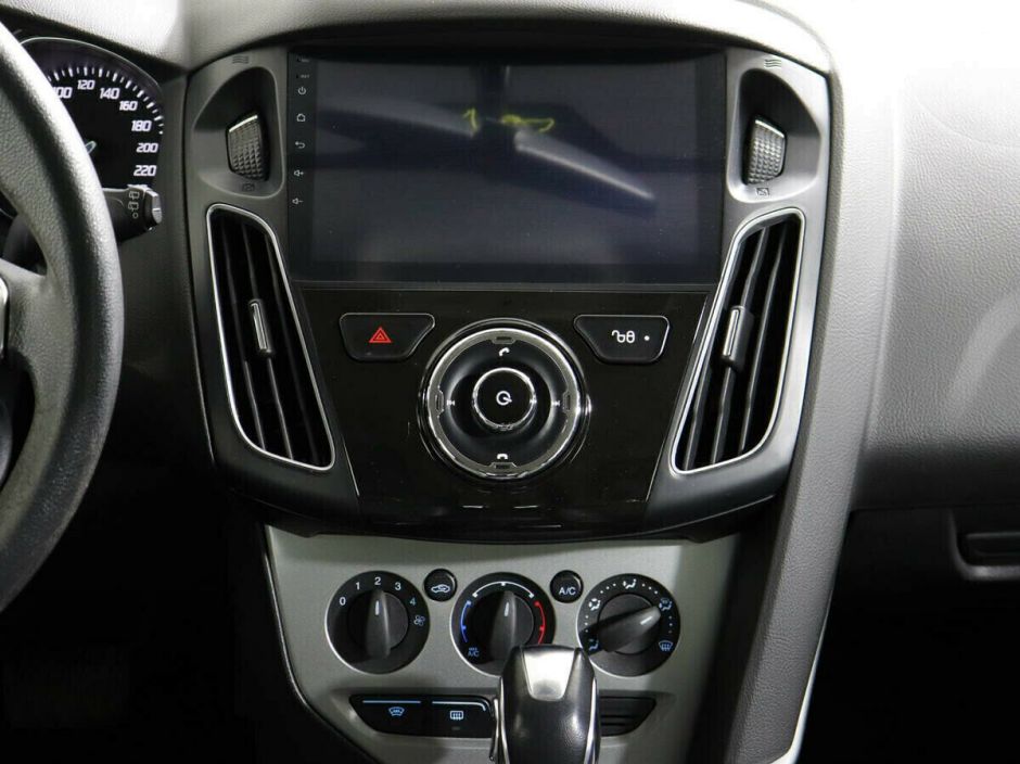Ford Focus, 1.6 л, Робот, 2012 фото 2
