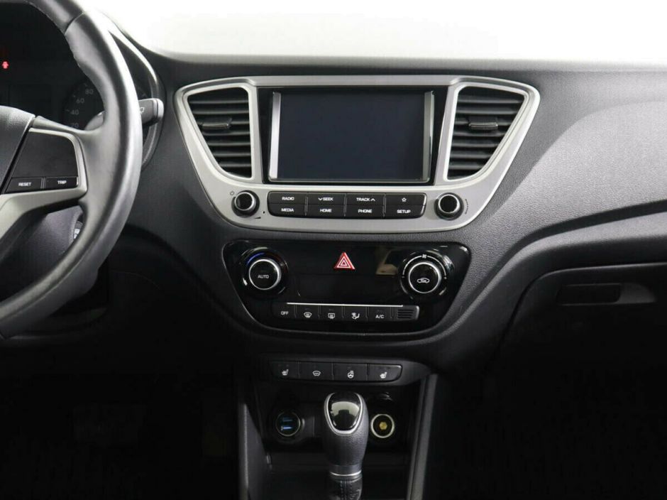 Hyundai Solaris, 1.6 л, АТ, 2019 фото 9