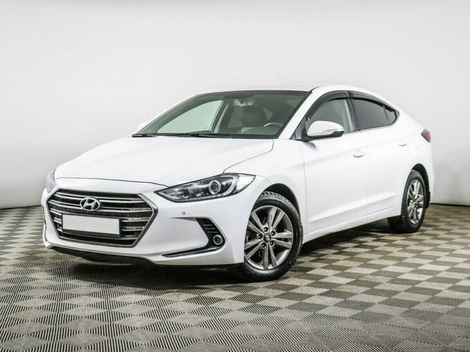 Hyundai Elantra, 2.0 л, АТ, 2018 фото 3