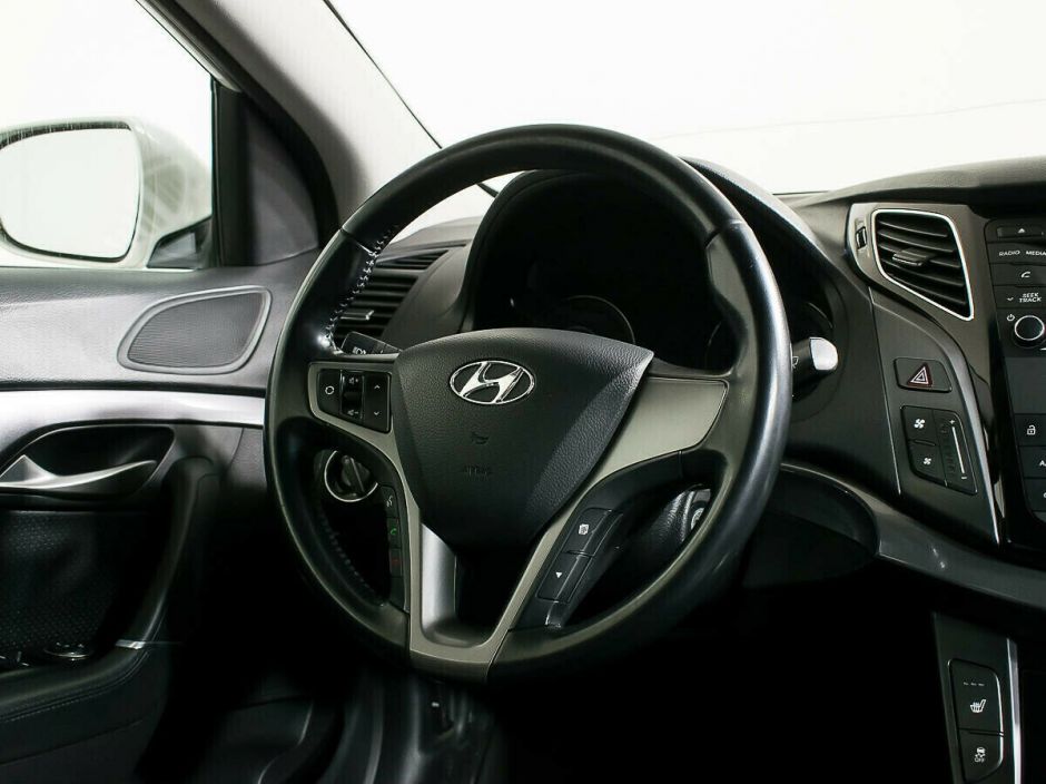 Hyundai i40, 2.0 л, АТ, 2017 фото 2