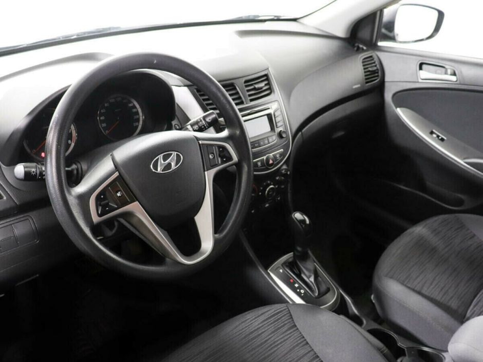 Hyundai Solaris, 1.6 л, АТ, 2015 фото 2