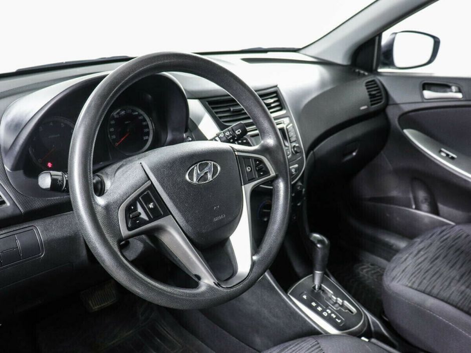Hyundai Solaris, 1.4 л, АТ, 2015 фото 1