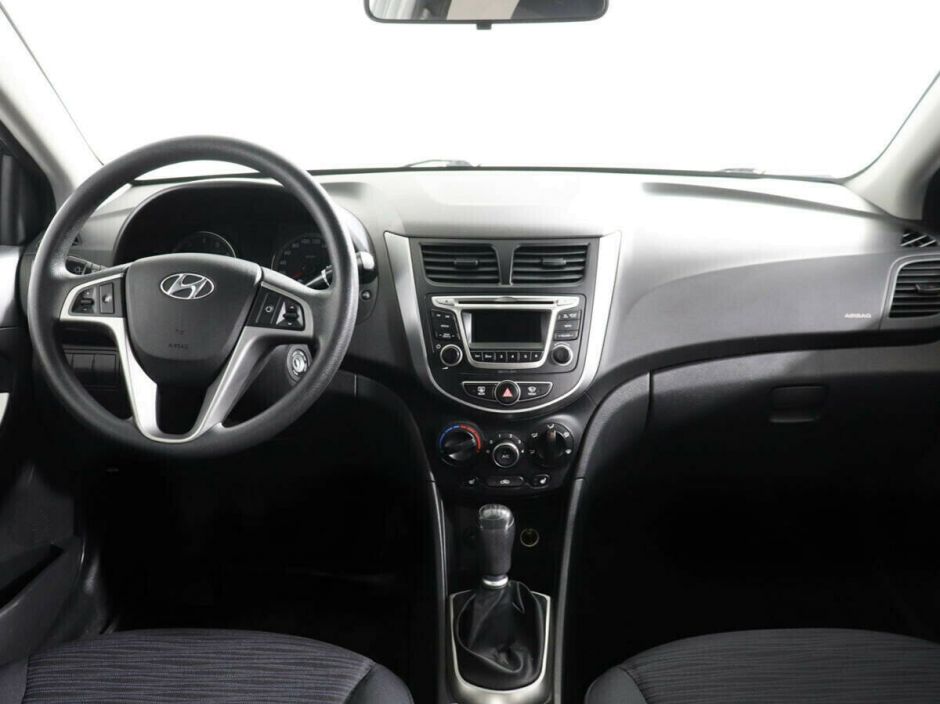 Hyundai Solaris, 1.6 л, МТ, 2017 фото 8