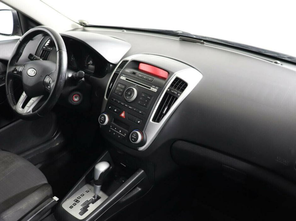 Kia Ceed, 1.6 л, АТ, 2010 фото 8
