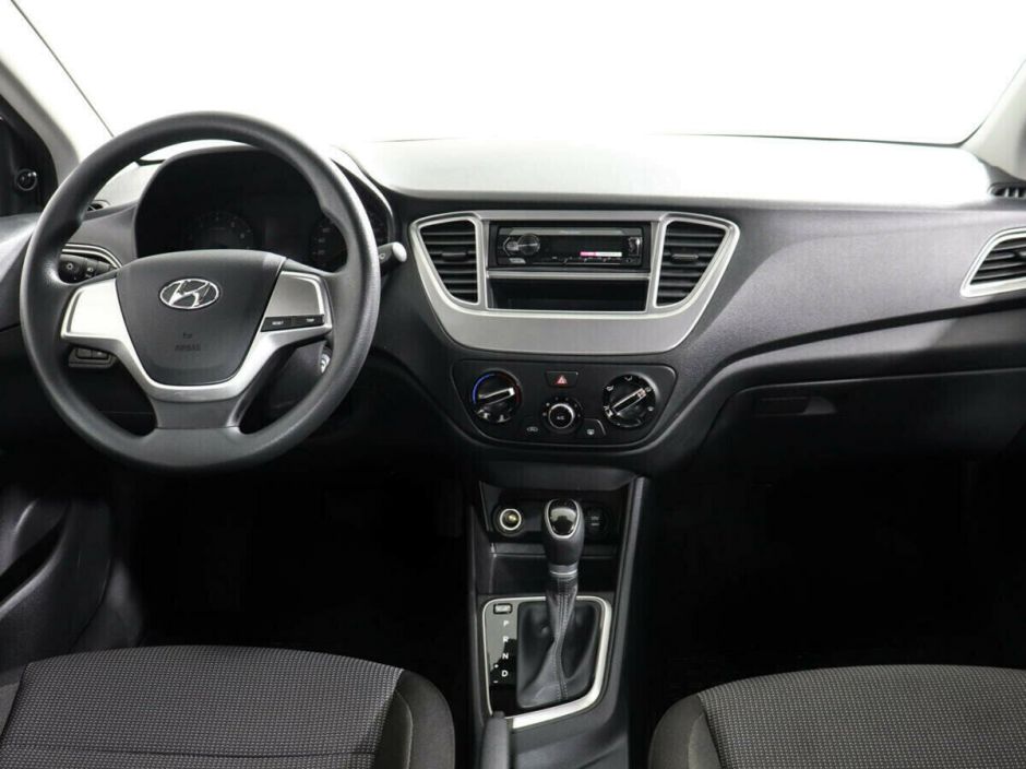 Hyundai Solaris, 1.4 л, АТ, 2020 фото 2