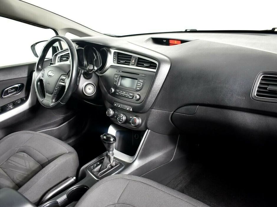 Kia Ceed, 1.6 л, АТ, 2018 фото 2