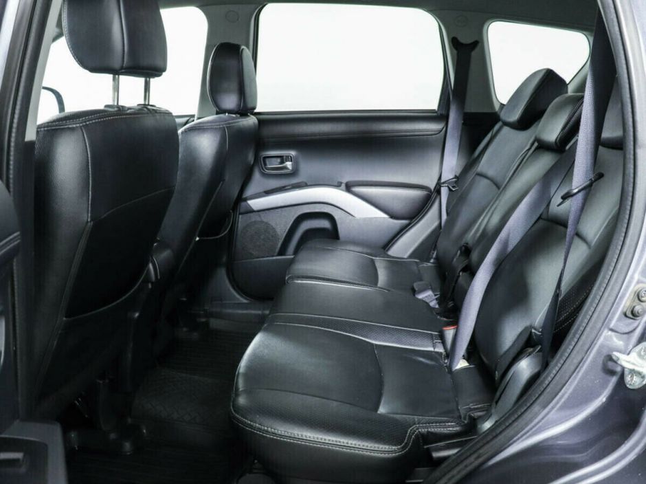 Mitsubishi Outlander, 2.4 л, Вариатор, 2010 фото 2
