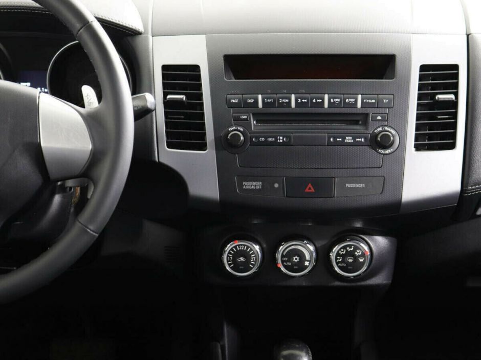 Mitsubishi Outlander, 2.4 л, Вариатор, 2011 фото 8