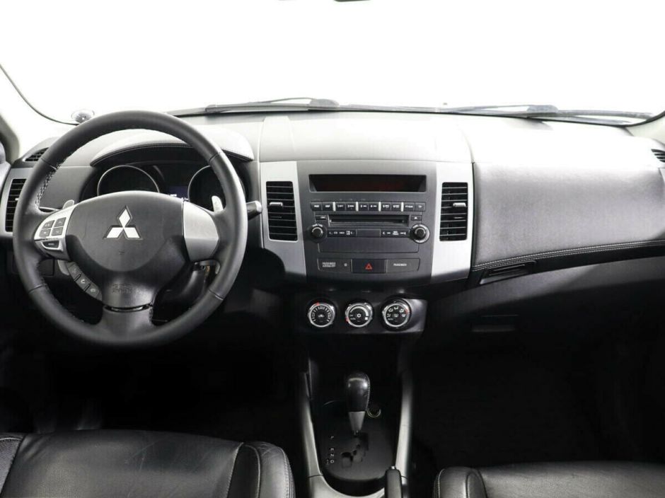 Mitsubishi Outlander, 2.4 л, Вариатор, 2011 фото 9