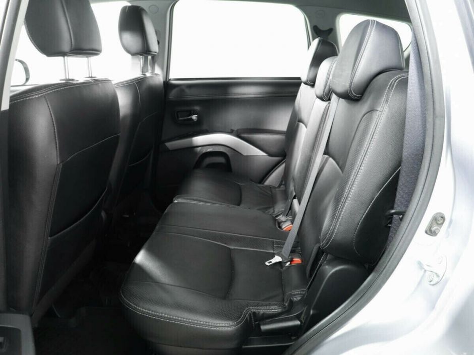 Mitsubishi Outlander, 2.4 л, Вариатор, 2011 фото 1
