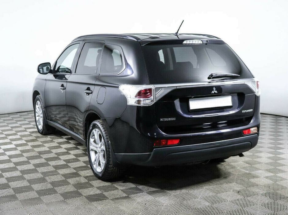 Mitsubishi Outlander, 2.4 л, Вариатор, 2012 фото 6
