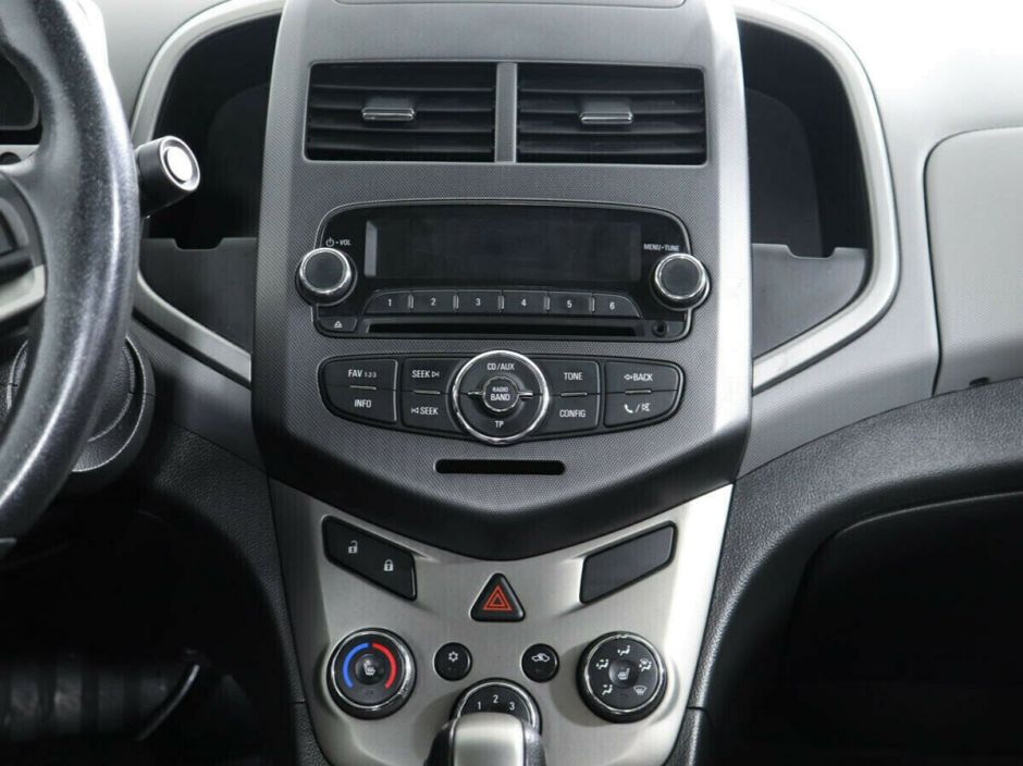 Chevrolet Aveo, 1.6 л, АТ, 2013 фото 2