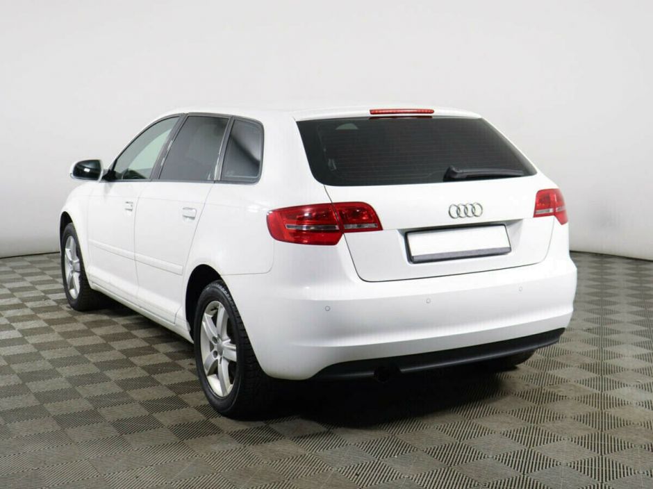 Audi A3, 1.2 л, Робот, 2012 фото 5