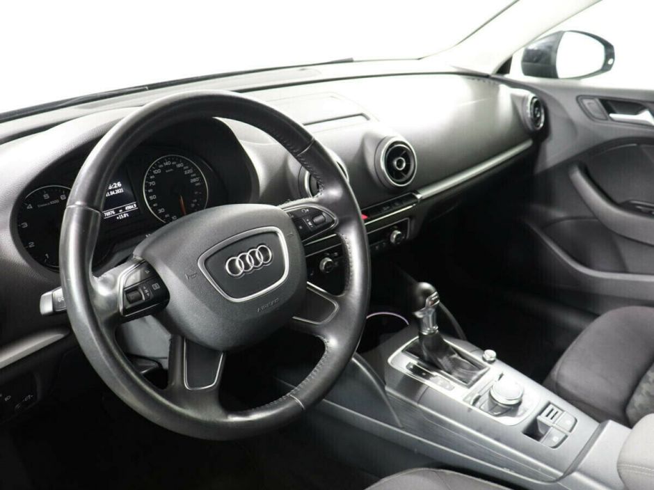 Audi A3, 1.4 л, Робот, 2013 фото 8