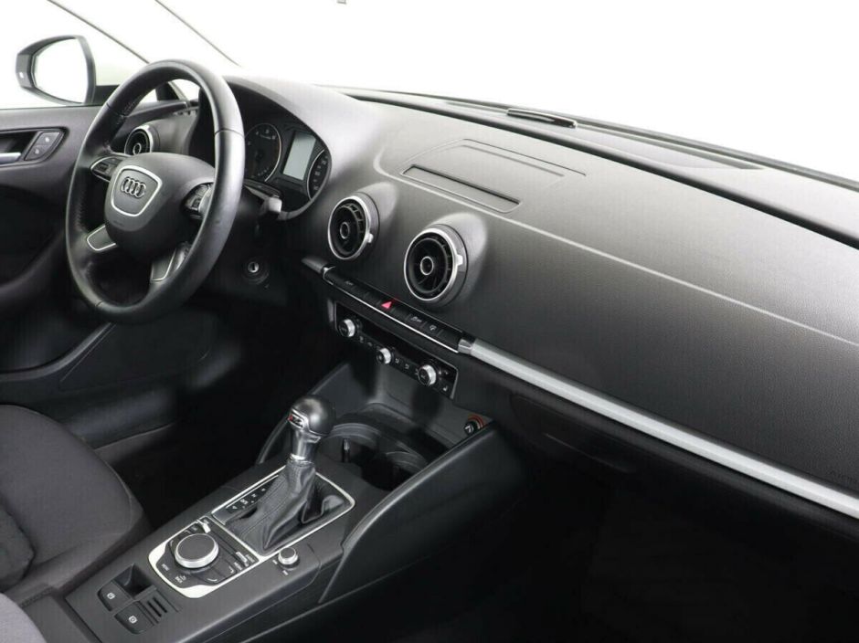 Audi A3, 1.4 л, Робот, 2015 фото 2