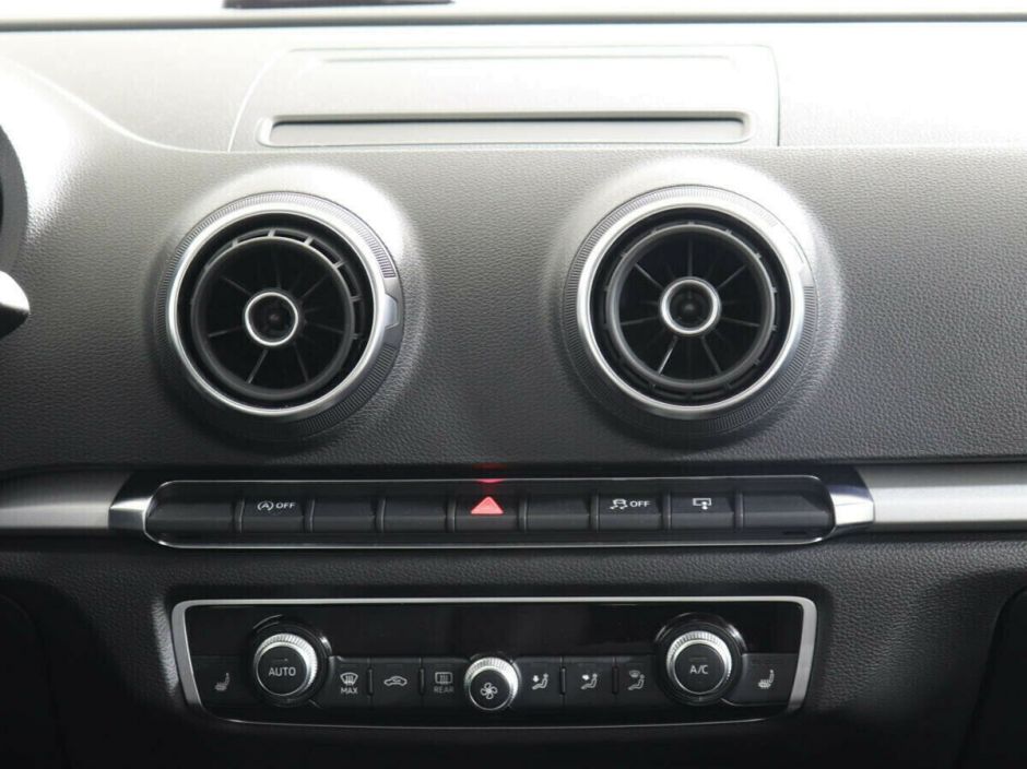 Audi A3, 1.4 л, Робот, 2015 фото 1