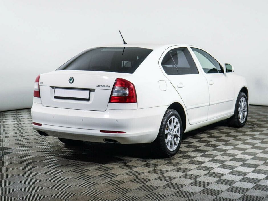 Skoda Octavia, 1.8 л, Робот, 2012 фото 5